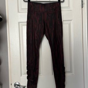 NWT Lululemon maroon and black speed tight IV